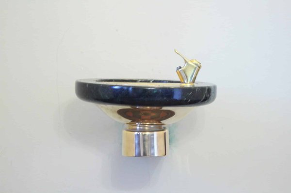 Quels sont les avantages d'avoir une fontaine à eau dans votre entreprise en Martinique ?